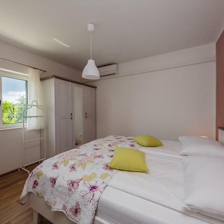 Holiday Home Cherry Tree Žrnovnica Exterior foto
