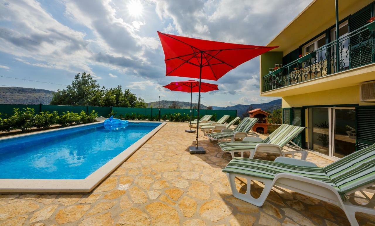 Holiday Home Cherry Tree Žrnovnica Exterior foto